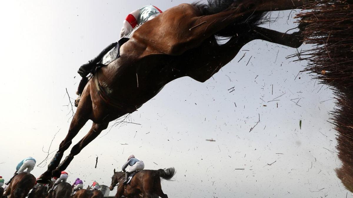 Racing at Ffos Las